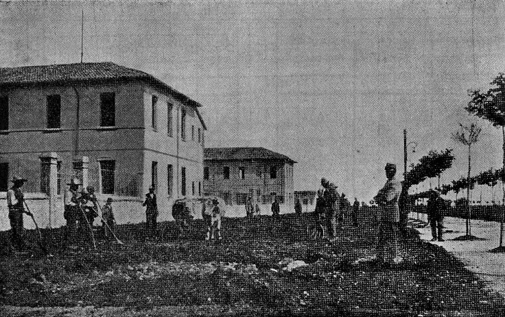 Ammalati al lavori (1910).jpg